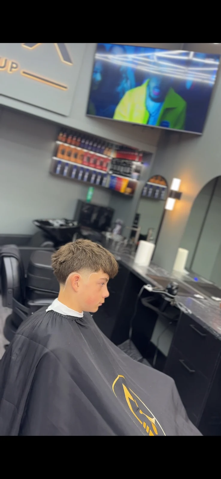 Apex haircut — textured fade